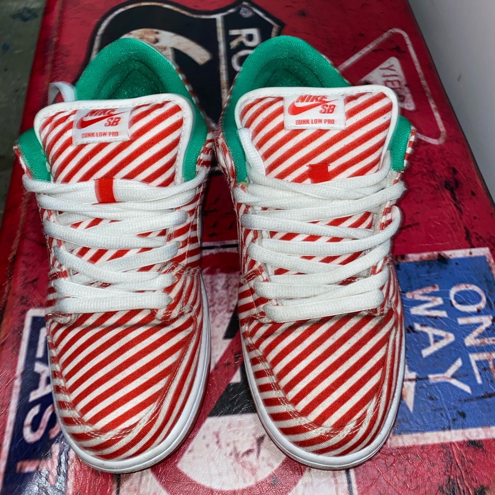 SB Dunk Low “Candy Cane”